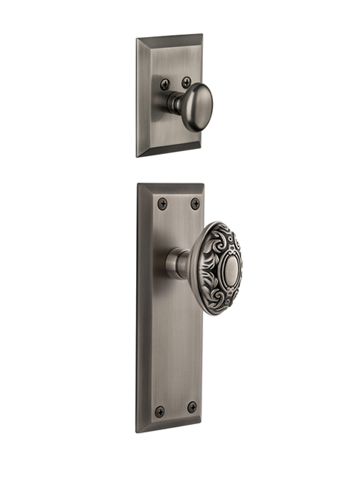 Grandeur Fifth Avenue Handleset with Grande Victorian Knob - (Interior Half Only, with Deadbolt)