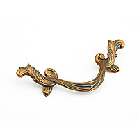 Schaub French Court 3 1/2 inch CC Swag Pull in Monticello Brass