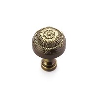 Schaub Versailles Round Knob 1 1/4 inch dia Antique Light Polish