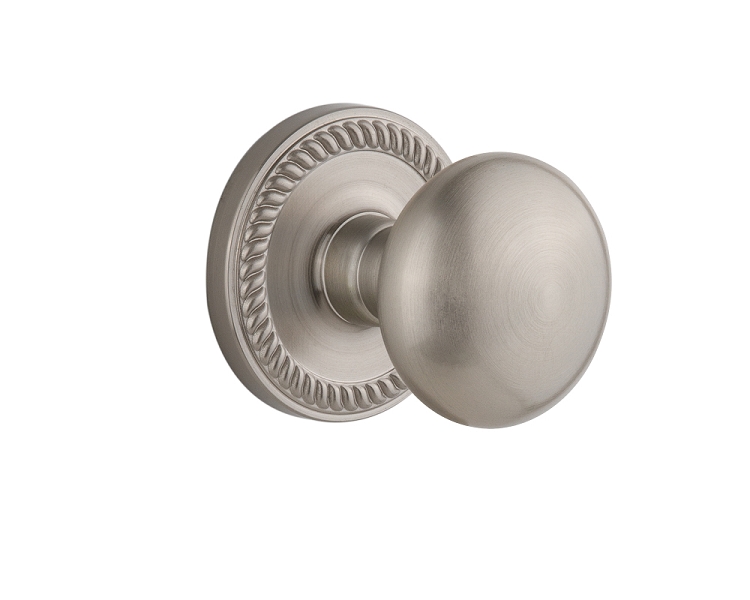 Grandeur Newport Rosette with Fifth Avenue Knob